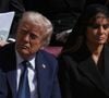 Quem esteve presente foi Donald Trump e sua esposa Melania Trump, além de outros líderes mundiais