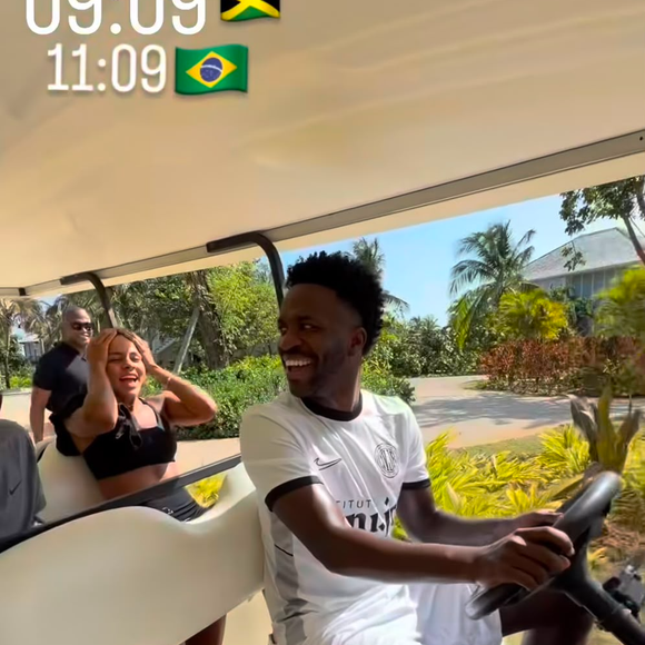 Após reatarem o namoro, Virginia Fonseca expôs um momento inusitado de Vini Jr. durante viagem romântica à Jamaica e caiu na risada com o 'vacilo' do jogador