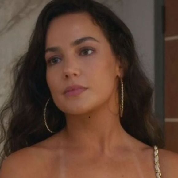 Bruna se nega a contar sobre sua doença a Carmita, e Pedro não concorda