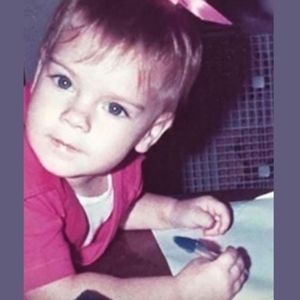 Em 1978, essa bebê de franjinha nem fazia ideia de que seria famosa, passaria por diversas transformações e hoje vai ‘causar’ em importante novela da Globo. Reconhece?