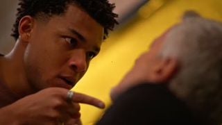 Porrada na novela 'Dona de Mim'! Samuel e Jaques trocam socos em briga brutal, e o pior acontece após queda no chão