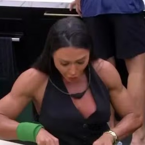 'BBB 25': Na última quinta-feira (16), Gracyanne Barbosa (Elenco Camarote), ingeriu um pedaço de frango cru, antes da prova do Líder.