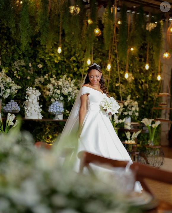 Look com história: mais do que belo, o vestido carregou um significado especial por ter sido um presente do patrão à funcionária