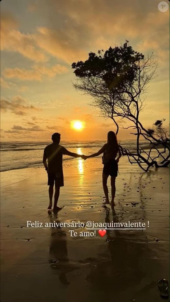 Imprensa internacional afirma que Gisele Bündchen e Joaquim Valente trocaram alianças em cerimônia íntima na Flórida, com a presença apenas de familiares e amigos próximos