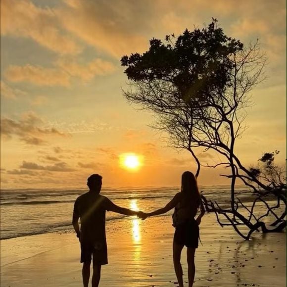 Imprensa internacional afirma que Gisele Bündchen e Joaquim Valente trocaram alianças em cerimônia íntima na Flórida, com a presença apenas de familiares e amigos próximos