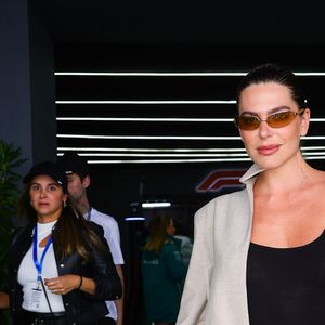 Mariana Goldfarb apostou em estilo casual no Grande Prêmio de F1 2024