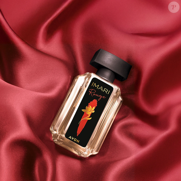 A própria Avon define o Imari Rouge, como um convite para despertar o lado mais ousado e confiante, ideal para mulheres que expressam sua personalidade com intensidade em qualquer ocasião.