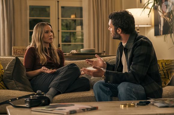 Completamente opostos, eles se envolvem em diversas aventuras e ciladas para viver o amor