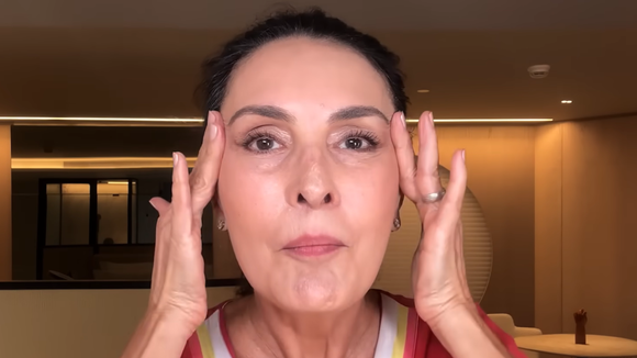 Maria Ferjol, maquiadora profissional: 'Essa é a linha que a partir dos 40 não devemos ultrapassar'; entenda o 'efeito lifting' com maquiagem para pele madura