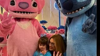 Sem Zé Felipe, Virgínia transforma sessão de cinema em festa de aniversário mágica para a filha Maria Alice; veja fotos