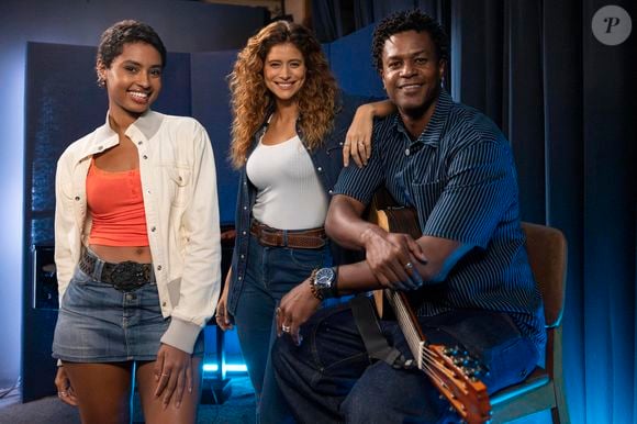 Novo triângulo amoroso em 'Coração Acelerado': Eduarda (Gabz), Agrado (Isadora Cruz) e Leandro (David Junior).