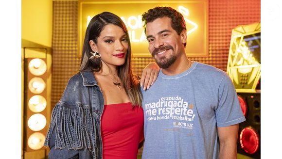 Vasco (Thiago Martins) pede a Ivan (Renato Góes) para organizar sua viagem de lua de Mel com Lucimar (Ingrid Gaigher).