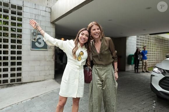 Filhas de Silvio Santos, Patricia Abravanel e Daniela Beyruti foram à Globo receber troféu para o pai no 'Domingão com Huck'