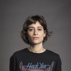 Na novela Segundo Sol, em 2017, da Globo, Manuela (Luisa Arraes) foi encontrada sob efeitos de drogas e vendendo entorpecentes