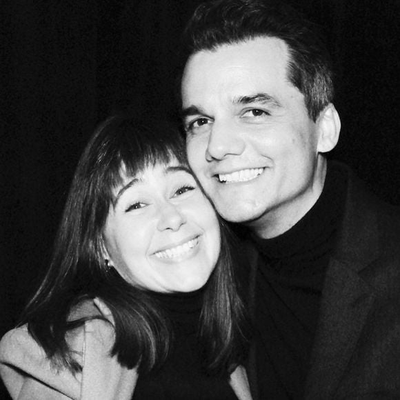 Wagner Moura e Sandra Delgado estão juntos há mais de 20 anos e ficaram pela primeira vez no Carnaval