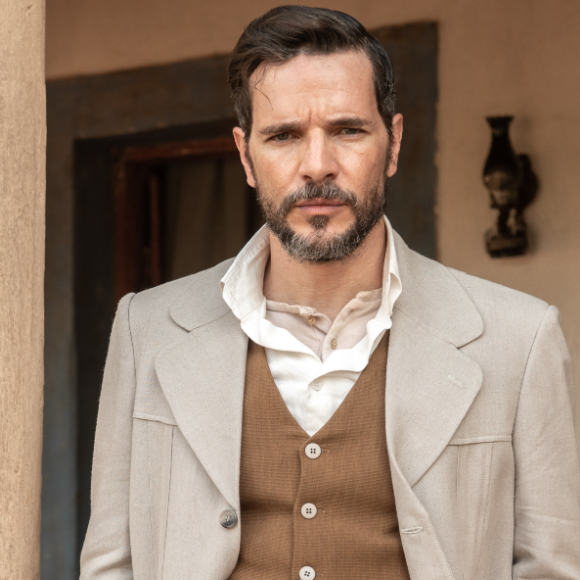 Ídalo (Daniel de Oliveira) - Ídalo é o filho mais velho do coronel Josué (José de Abreu). Um dos vilões da trama, o personagem sofre traumas do passado, como a ausência e falta de carinho do pai na infância.