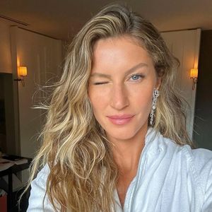 Gisele Bündchen tem um dos cabelos ondulados mais cobiçados e elogiados do mundo