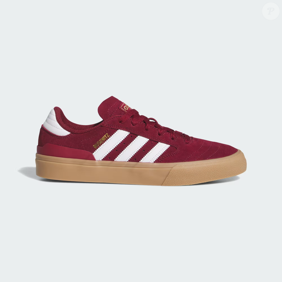 O visual retrô do Busenitz Vulc II voltou com força e prova que o tênis skate dos anos 2010 pode sim ficar elegante até com jeans largo e blazer estruturado