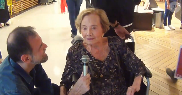 Glória Menezes revelou aos 89 anos um hábito que fazia parte de sua rotina diária: 'Eu ando todo dia de manhã, 01h00 chegando'