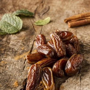 Depois que eu li o livro de Gisele Bündchen, testei a mesma tática e comecei a comer tâmaras antes do meu treino. Isso diminuiu muito minha ansiedade