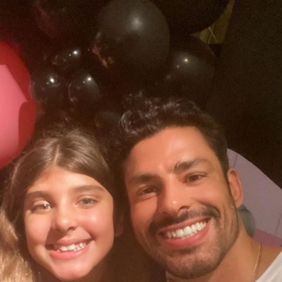 Cauã Reymond é pai de Sofia, do relacionamento com Grazi Massafera.