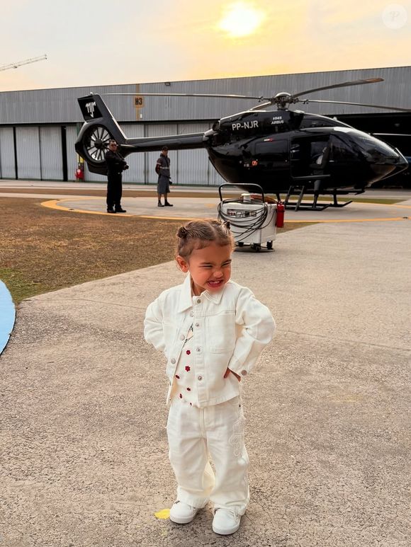 Filha primogênita de Bruna Biancardi com Neymar, Mavie comemora os 2 anos de vida com uma festa luxuosa nesta quinta-feira (02), quatro dias antes da data oficial