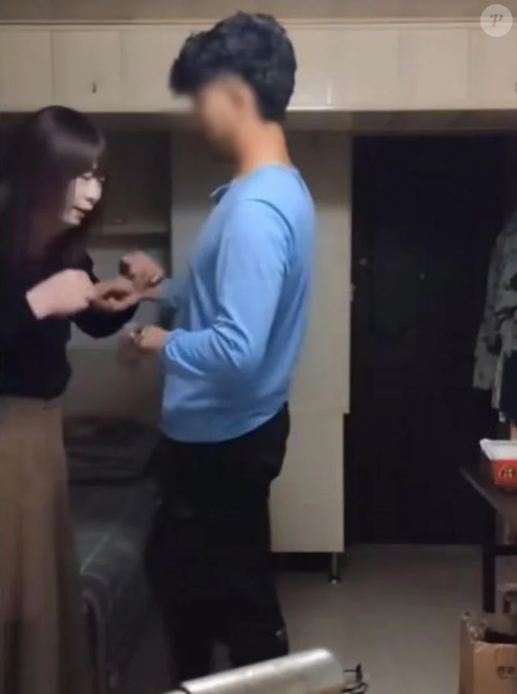 Sister Hong se vestia de mulher, atraía homens para sexo, gravava as relações sem consentimento e vendia os vídeos na internet