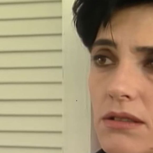 Díná (Christiane Torloni) entra em depressão após a morte de Otávio