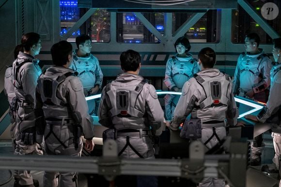 Para buscar resolver o problema, o governo sul-coreano manda uma equipe de especialistas para a lua