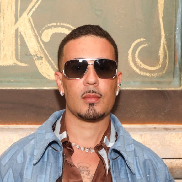 Carlinhos Maia está envolvido em uma nova polêmica. Após forçar uma reconciliação entre Gkay e Álvaro e a tentativa ser frustrada, o humorista acabou disparando uma fala transfóbica ao falar sobre Liniker.