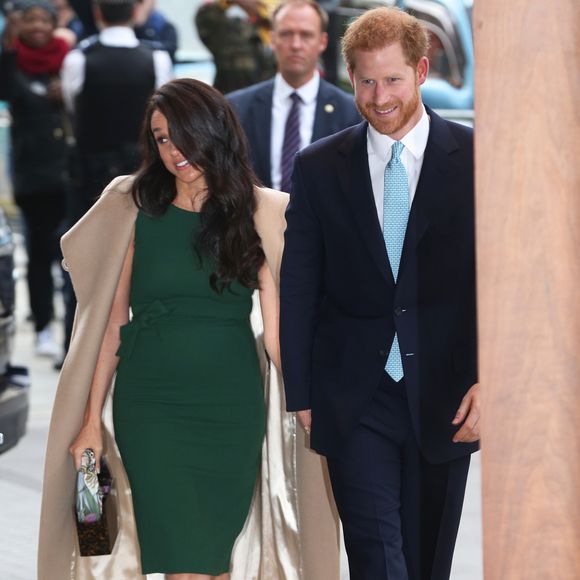 Meghan Markle expõe regra inusitada da realeza: 'Eu tinha que usar meia-calça cor da pele'