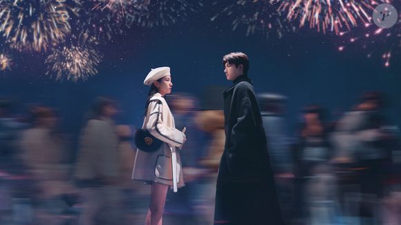 'Todo Mundo me Ama': dois colegas de trabalho descobrem que já eram parceiros em um jogo online, e que o amor virtual pode se tornar real