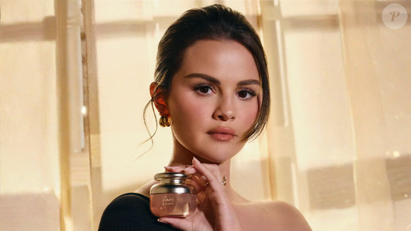 Além do cheiro de rica, esse perfume de baunilha de Selena Gomez tem como destaque a embalagem ergonômica com design inclusivo