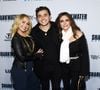 Hayden Panettiere ao lado da mãe, Lesley Vogel, e do irmão, Jansen Panettiere; após a morte dos dois filhos, Lesley falou sobre a dor de uma família marcada por perdas