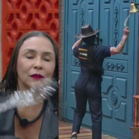 Quem ganhou a Prova do Fazendeiro em 'A Fazenda 2025'? Após treta com água no rosto e princípio de incêndio, dinâmica consagra peoa