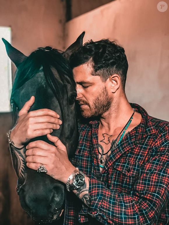 Leandro D´Lucca no Pegasus: marido de Cleo Pires gosta de andar a cavalo e de criação de animais