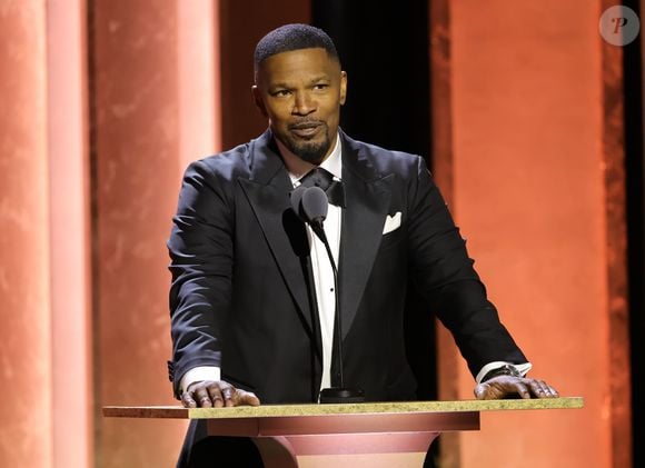 Jamie Foxx se envolveu em uma confusão em um restaurante na última sexta-feira (13), quando comemorava seu aniversário de 57 anos