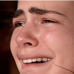 Giuliana (Ana Paula Arósio) dá à luz uma menina e Matteo (Thiago Lacerda) quer entregá-la para o pai, Marco Antonio (Marcello Antony)