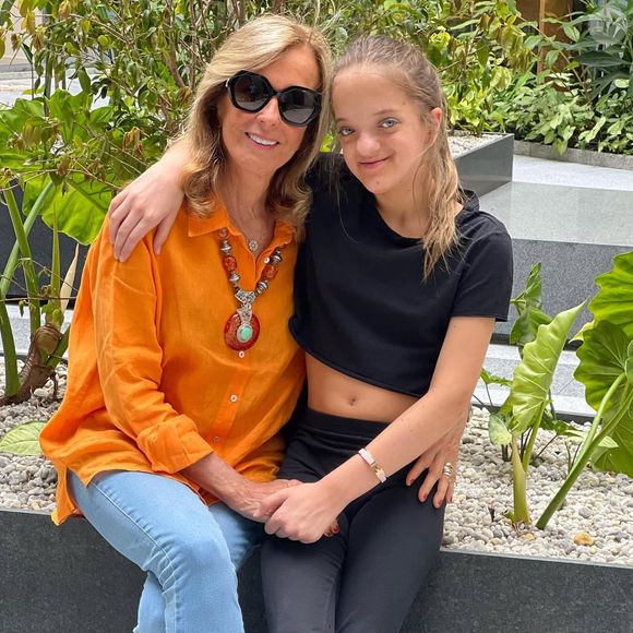 E aqui está Rafa Justus ao lado da avó, Helô Pinheiro, conhecida como a 'Garota de Ipanema'