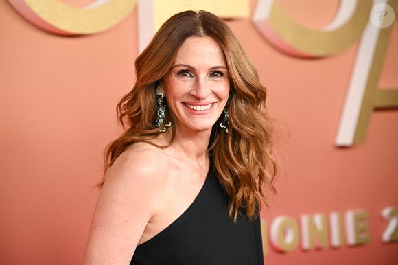 2025: Julia Roberts completou 57 anos assim... belíssima