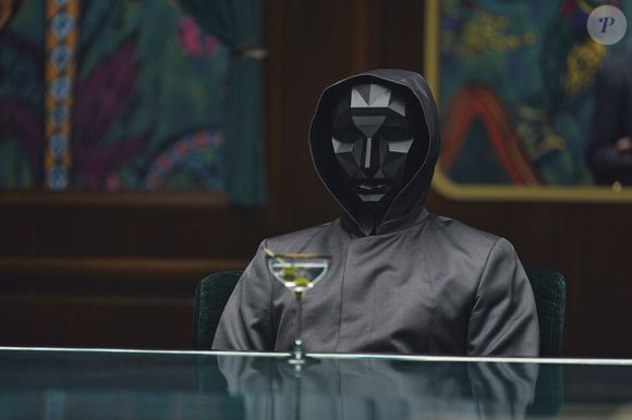 In-ho, que estava disfarçado do Jogador 001, está de volta ao posto do Front Man