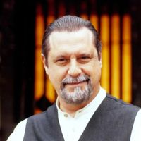 Antonio Fagundes, o Otávio Jordão de ‘A Viagem’, dá opinião sincera sobre reprise da novela espírita e retorno de ‘Terra Nostra’