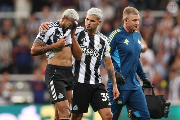 Que reviravolta! Horas após ser convocado por Carlo Ancelotti, Joelinton deixa o campo chorando em duelo entre Newcastle e Liverpool