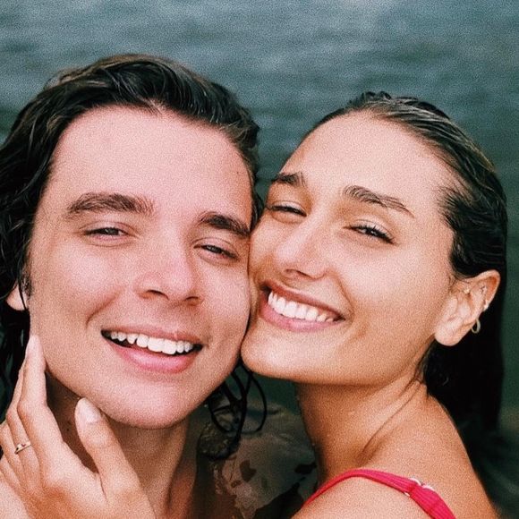 João Lucas e Sasha se casaram em 2021 e, na época, o cantor mantinha o mesmo visual