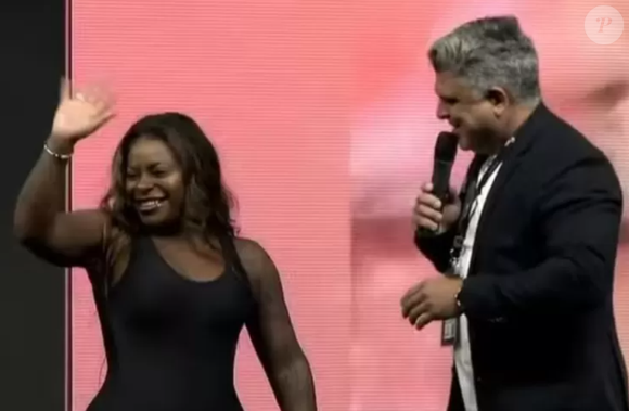 Jojo Todynho marcou presença no Arnold South America.