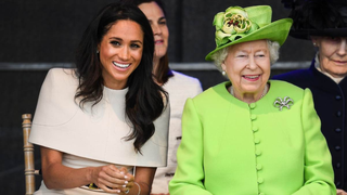 Nem roupa, nem acessório de luxo: Meghan Markle surpreende ao usar presente de rainha Elizabeth II em momento fofo com a família