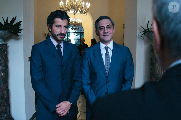 ‘Laços de Afeto’ mostra a trajetória de Leone, jovem que decide registrar em um documentário a história dos dois pais