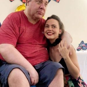 Segundo informações exclusivas do portal Léo Dias, ela foi impedida de embarcar em um voo no Aeroporto de Porto Alegre devido ao estágio avançado da gestação e à falta de liberação médica exigida pelas companhias aéreas