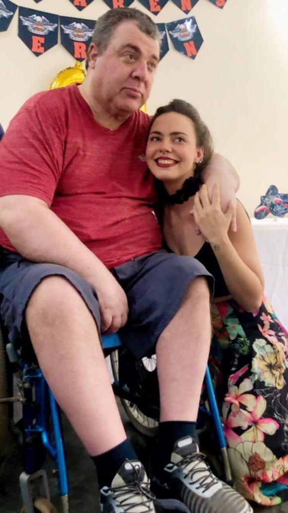 Segundo informações exclusivas do portal Léo Dias, ela foi impedida de embarcar em um voo no Aeroporto de Porto Alegre devido ao estágio avançado da gestação e à falta de liberação médica exigida pelas companhias aéreas