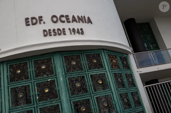 O apartamento do artista tem vista privilegiada para o mar, memória cultural e pertencimento à cidade onde nasceu.